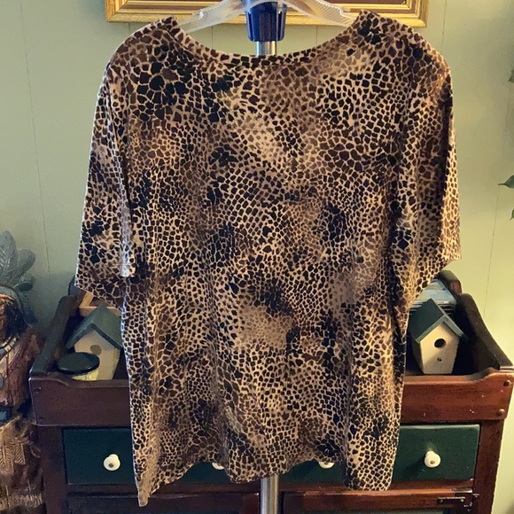 White Stag Woman Stretch animal print top 2X - Picture 3 of 9